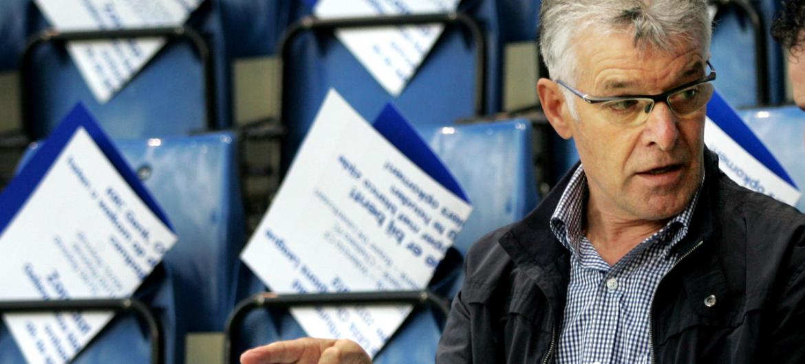 ‘Voetbalgoeroe’ Sef Vergoossen analyseert kwakkelend Roda JC ZONWS